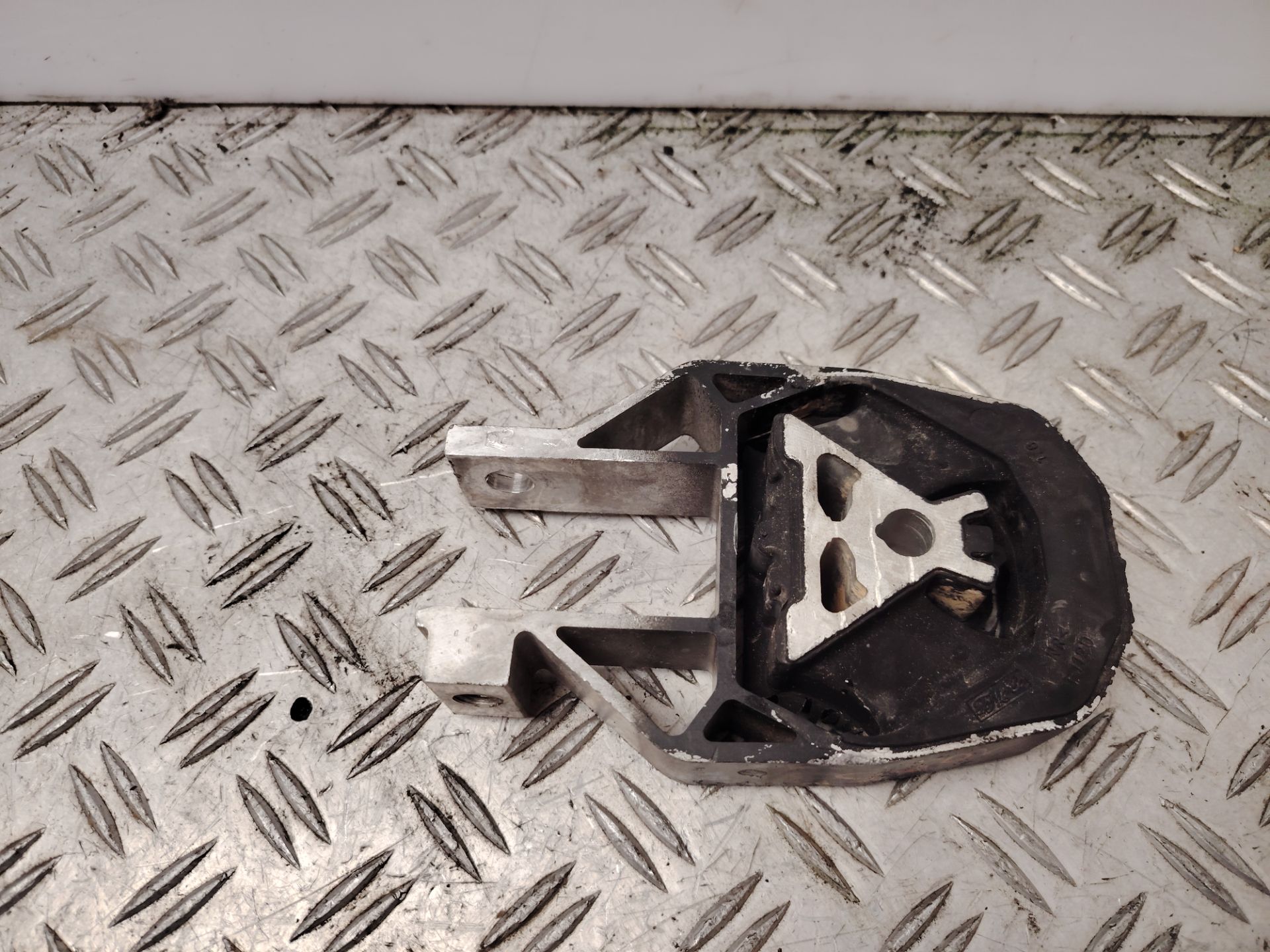 SOPORTE MOTOR 137965