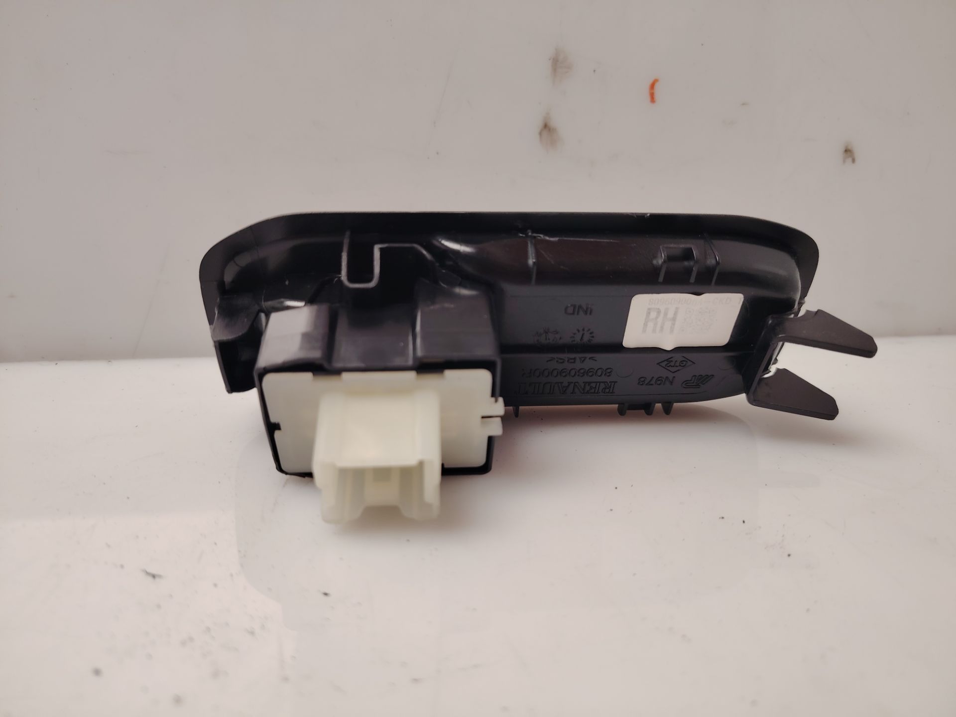 MANDO ELEVALUNAS DELANTERO DERECHO 138114