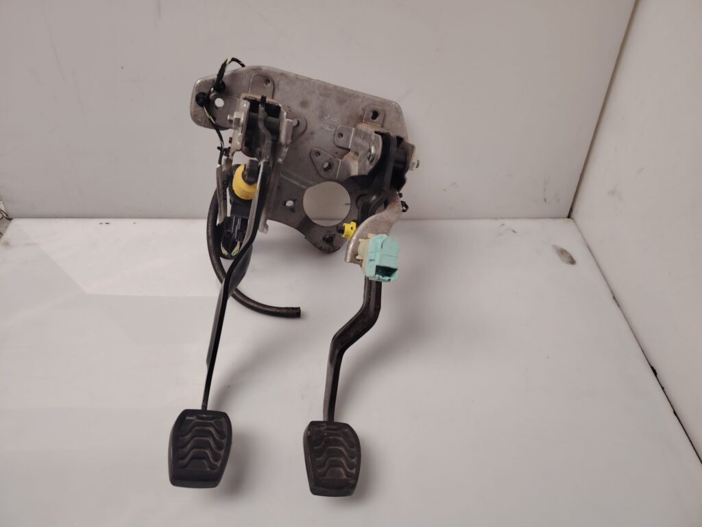 PEDALERA COMPLETA 136711