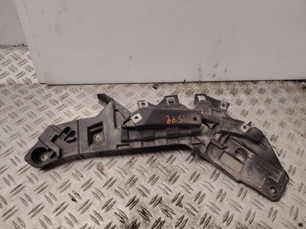 SOPORTE FARO IZQUIERDO 138118