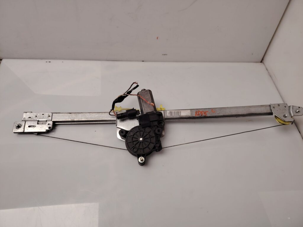 ELEVALUNAS DELANTERO IZQUIERDO 136917