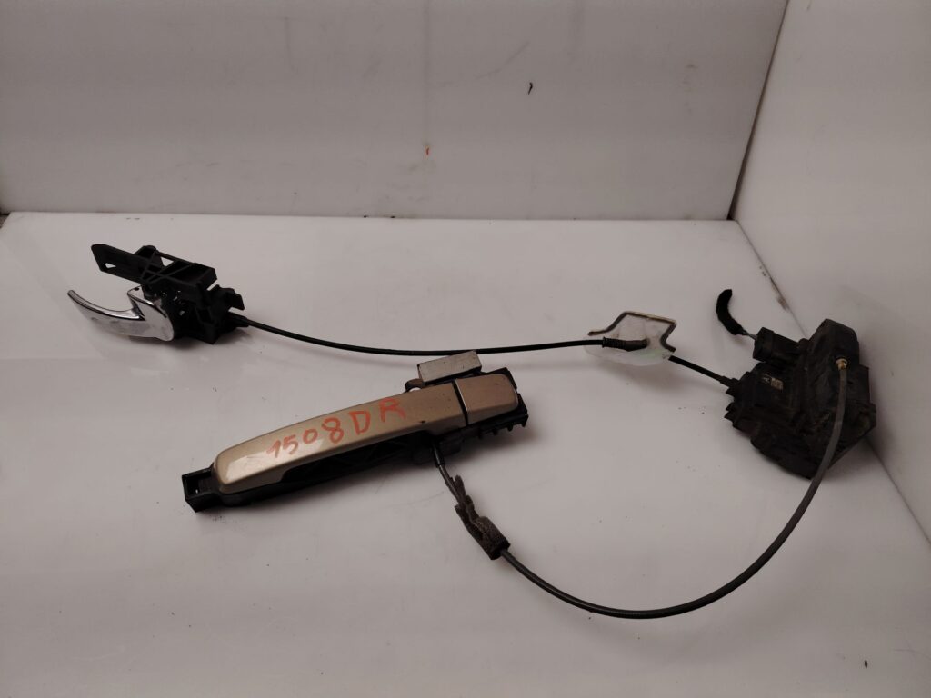 CERRADURA PUERTA DELANTERA DERECHA 137173