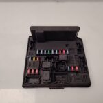 CAJA RELES / FUSIBLES 137108