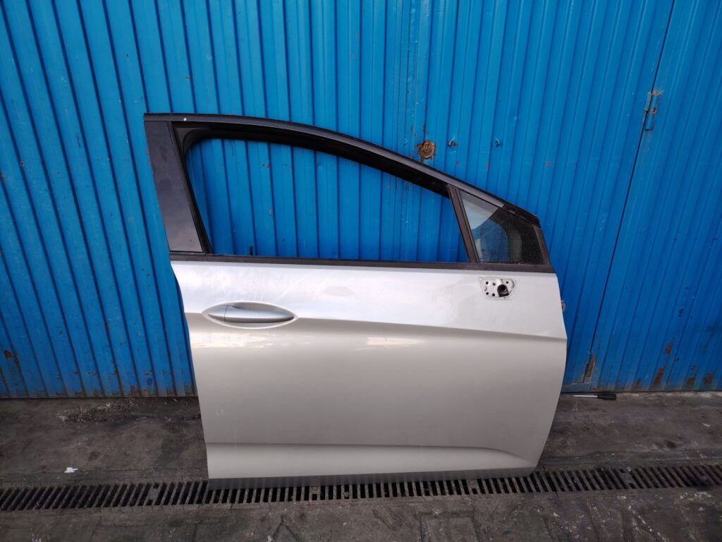 PUERTA DELANTERA DERECHA 137645