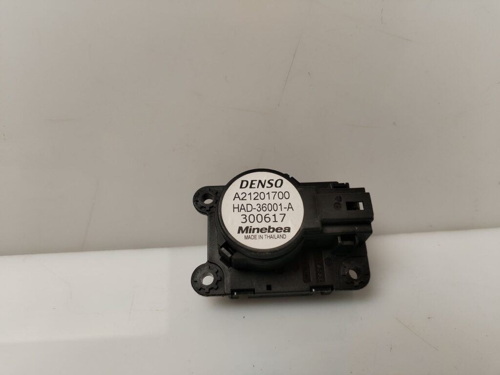 MOTOR APERTURA TRAMPILLA 136016