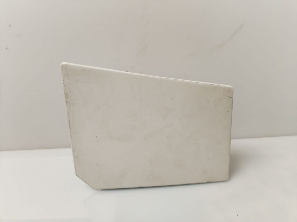 TAPA EXTERIOR COMBUSTIBLE 136198