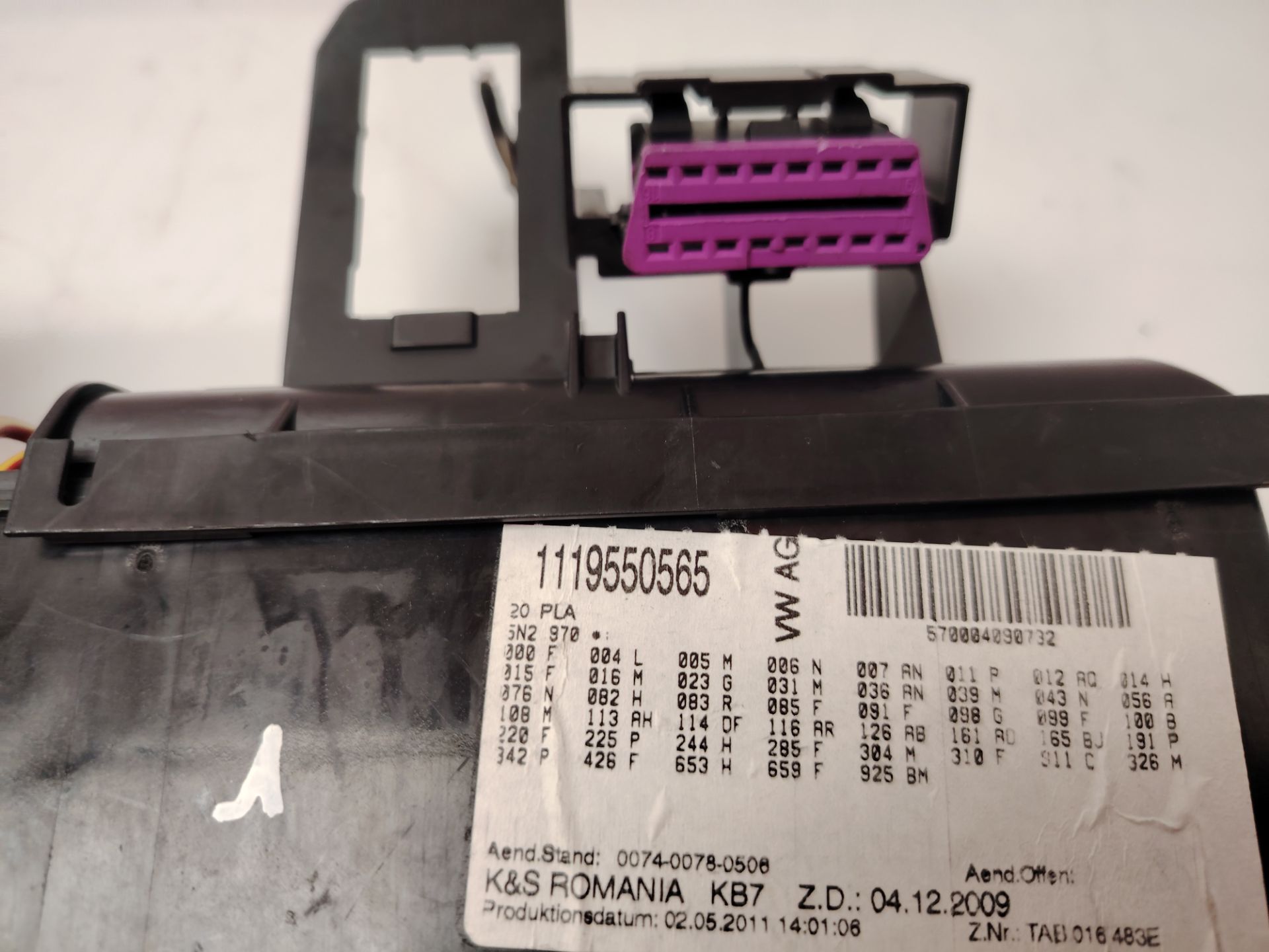 CAJA RELES / FUSIBLES 138285