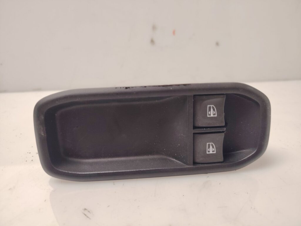 MANDO ELEVALUNAS DELANTERO IZQUIERDO 138113