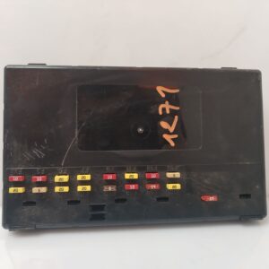 CAJA RELES / FUSIBLES 136092