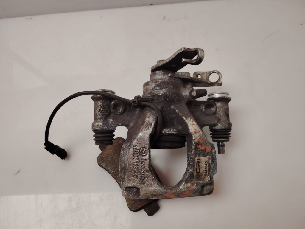 PINZA DE FRENO TRASERA DERECHA 137414