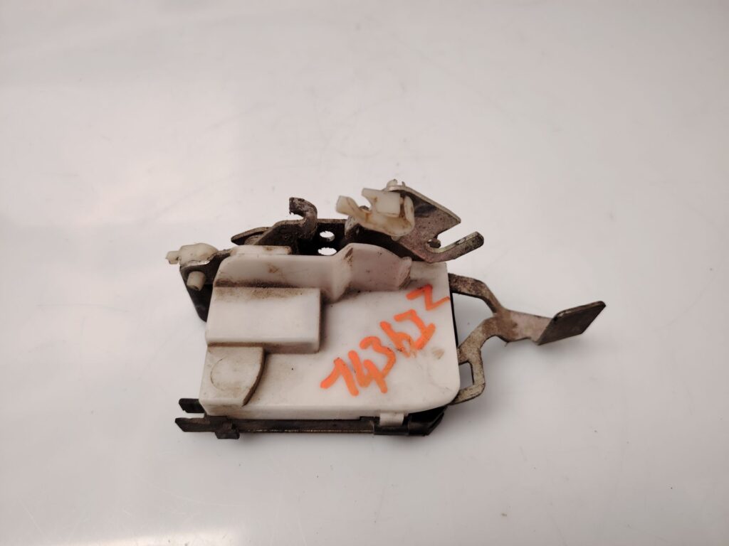 CERRADURA PUERTA DELANTERA IZQUIERDA 136851