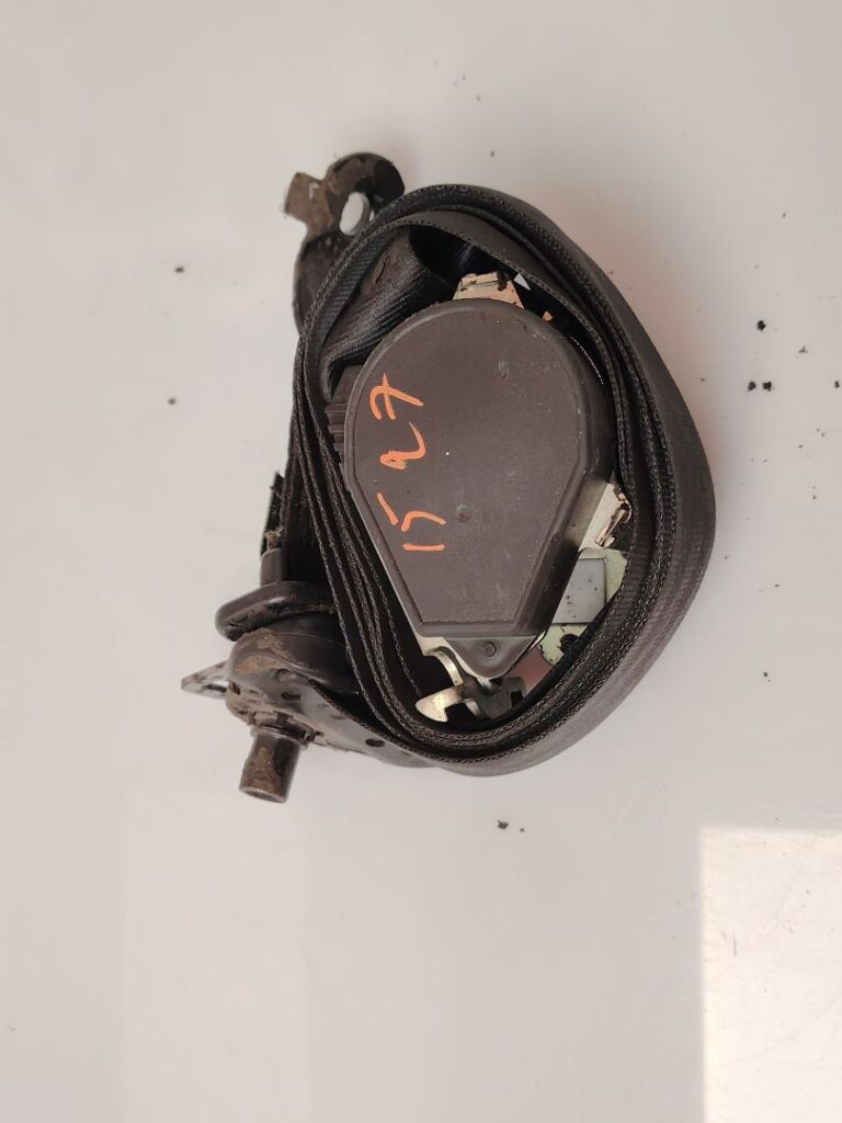 CINTURON SEGURIDAD DELANTERO DERECHO 136596