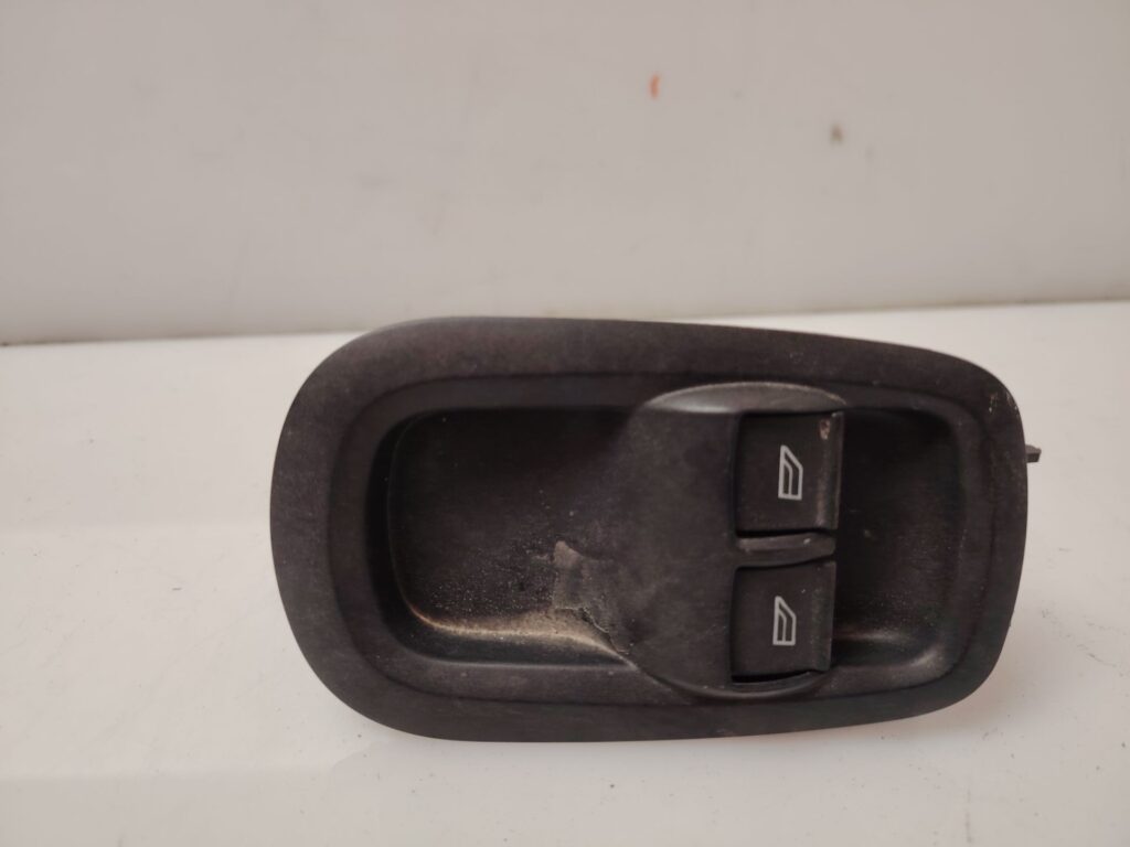 MANDO ELEVALUNAS DELANTERO IZQUIERDO 137918