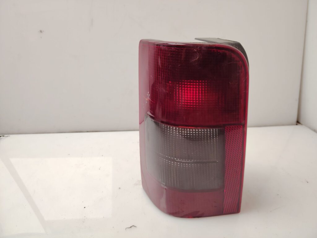 PILOTO TRASERO IZQUIERDO 137920