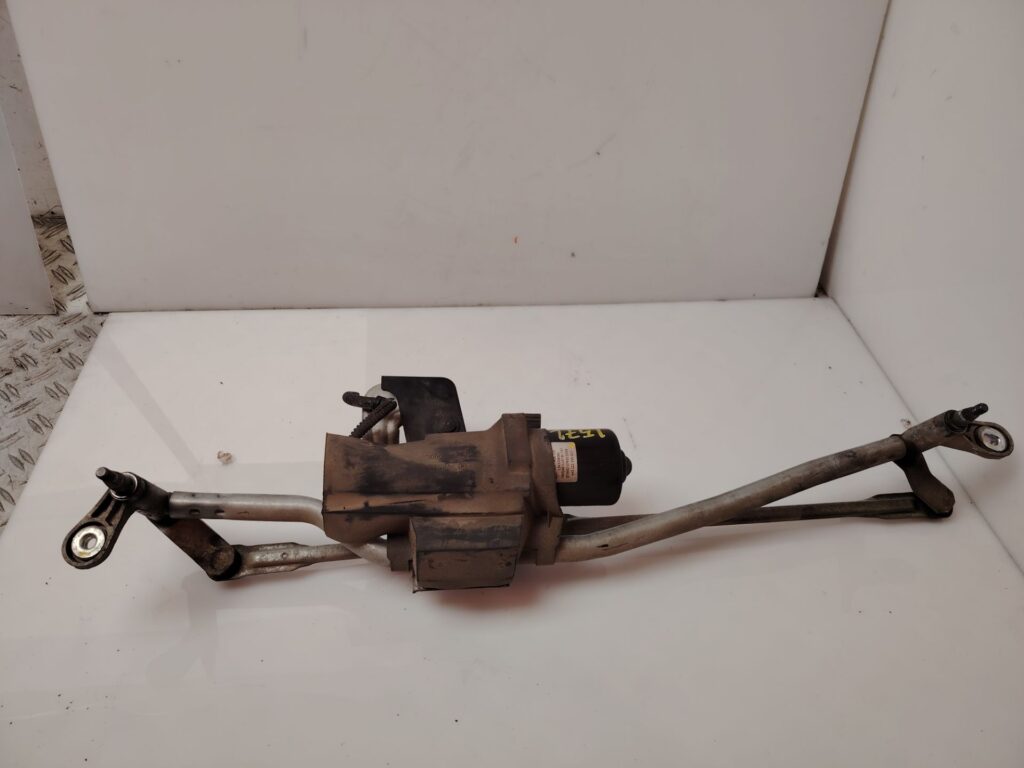 MOTOR LIMPIA DELANTERO 137833