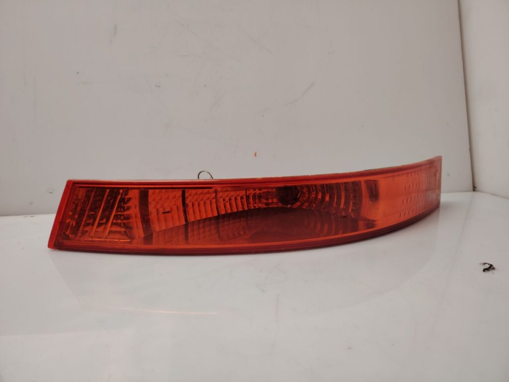 PILOTO DELANTERO IZQUIERDO 136872