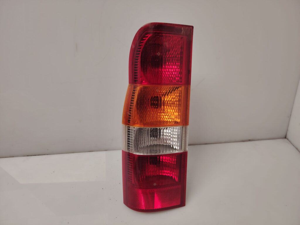 PILOTO TRASERO IZQUIERDO 138419