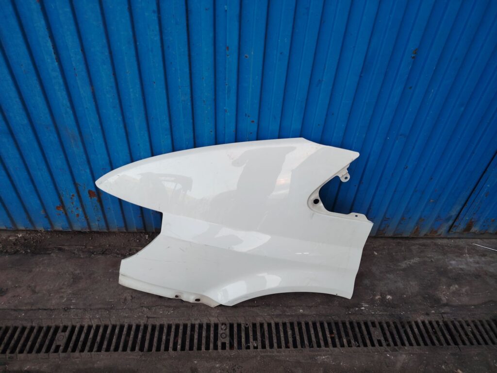 ALETA DELANTERA IZQUIERDA 137873