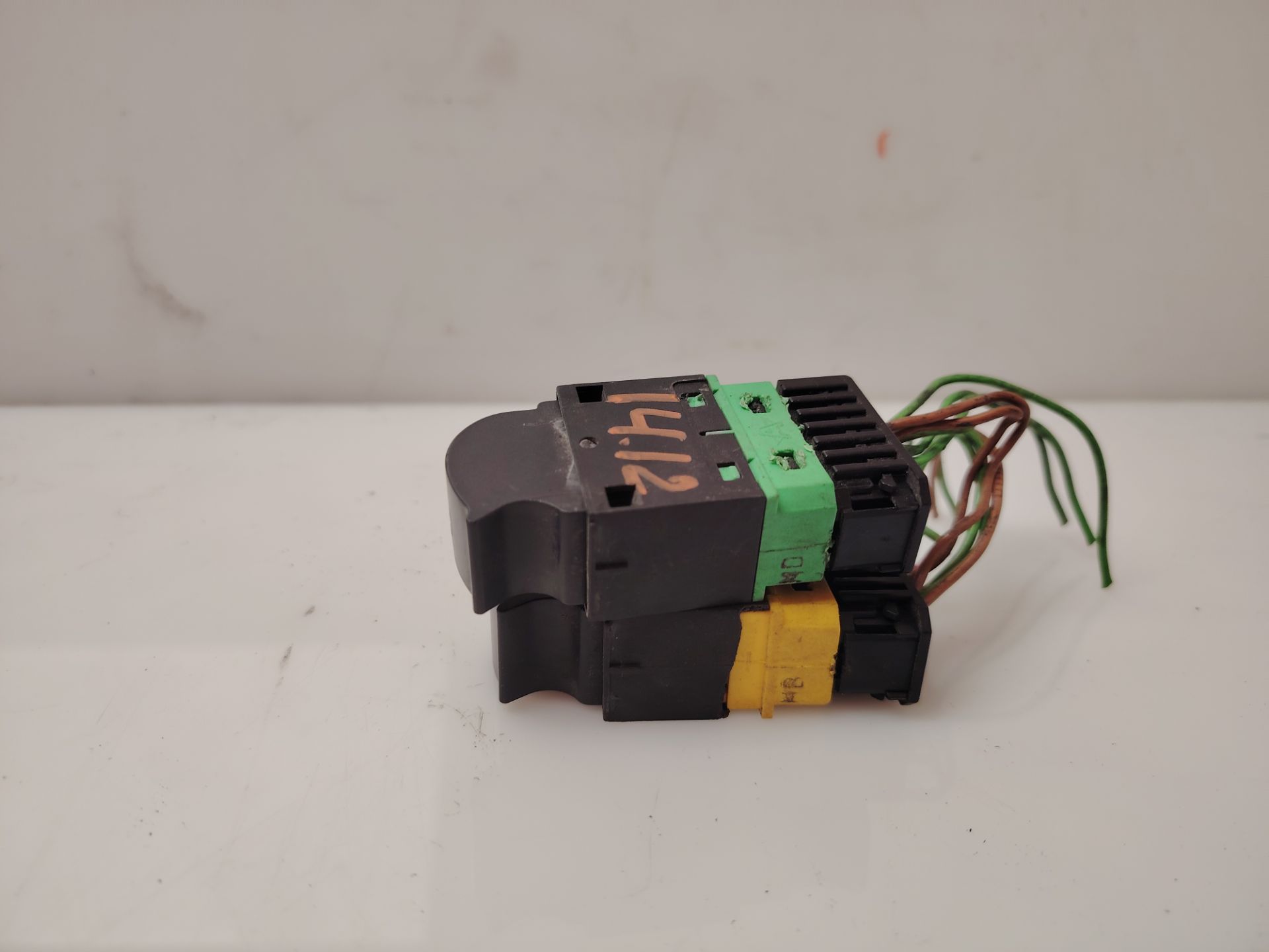 MANDO ELEVALUNAS DELANTERO IZQUIERDO 137610