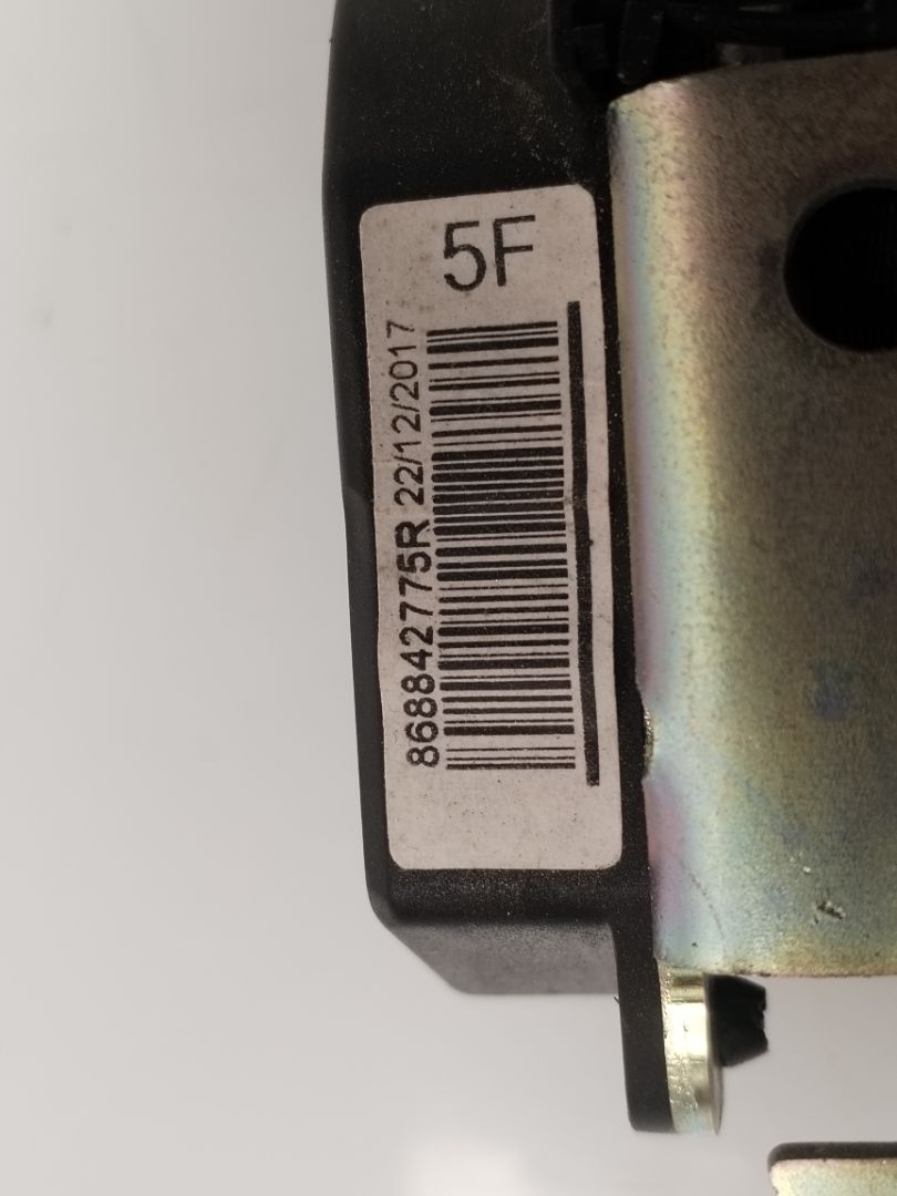 CINTURON SEGURIDAD DELANTERO DERECHO 136157