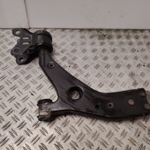 BRAZO SUSPENSION INFERIOR DELANTERO DERECHO 137971