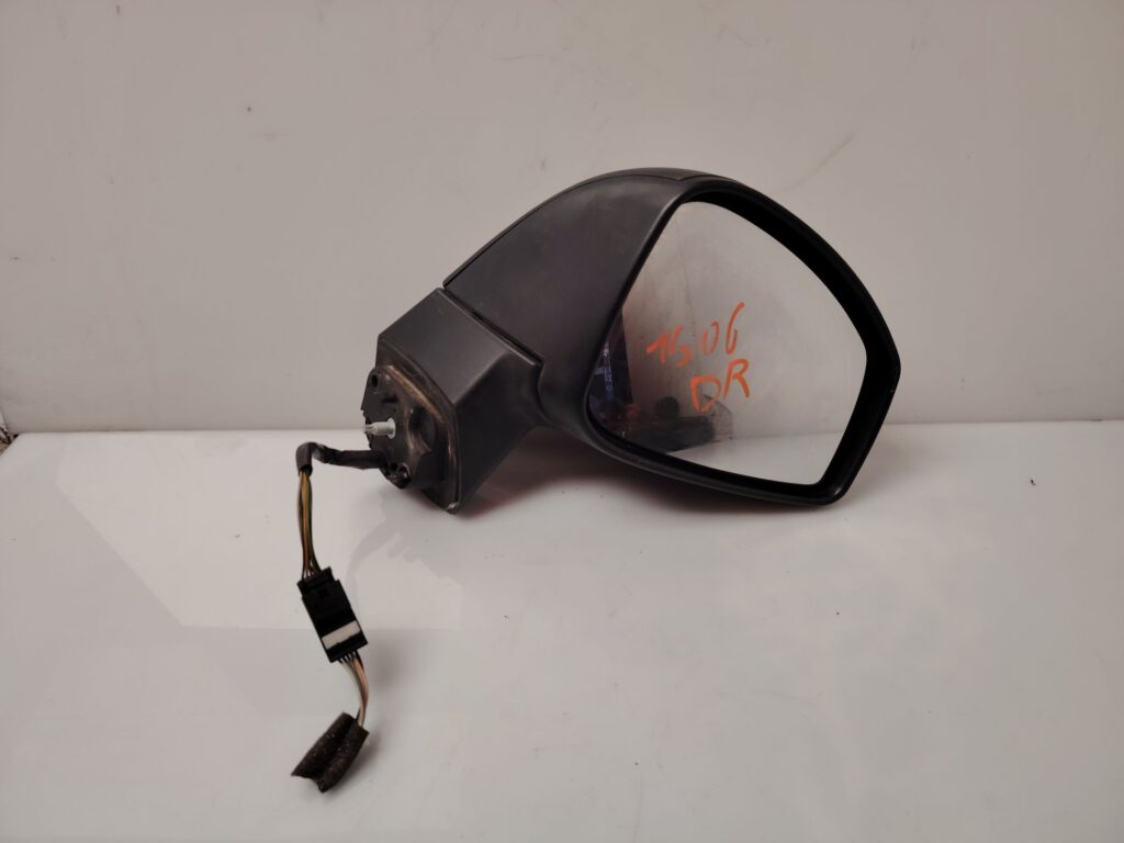 RETROVISOR DERECHO 136656