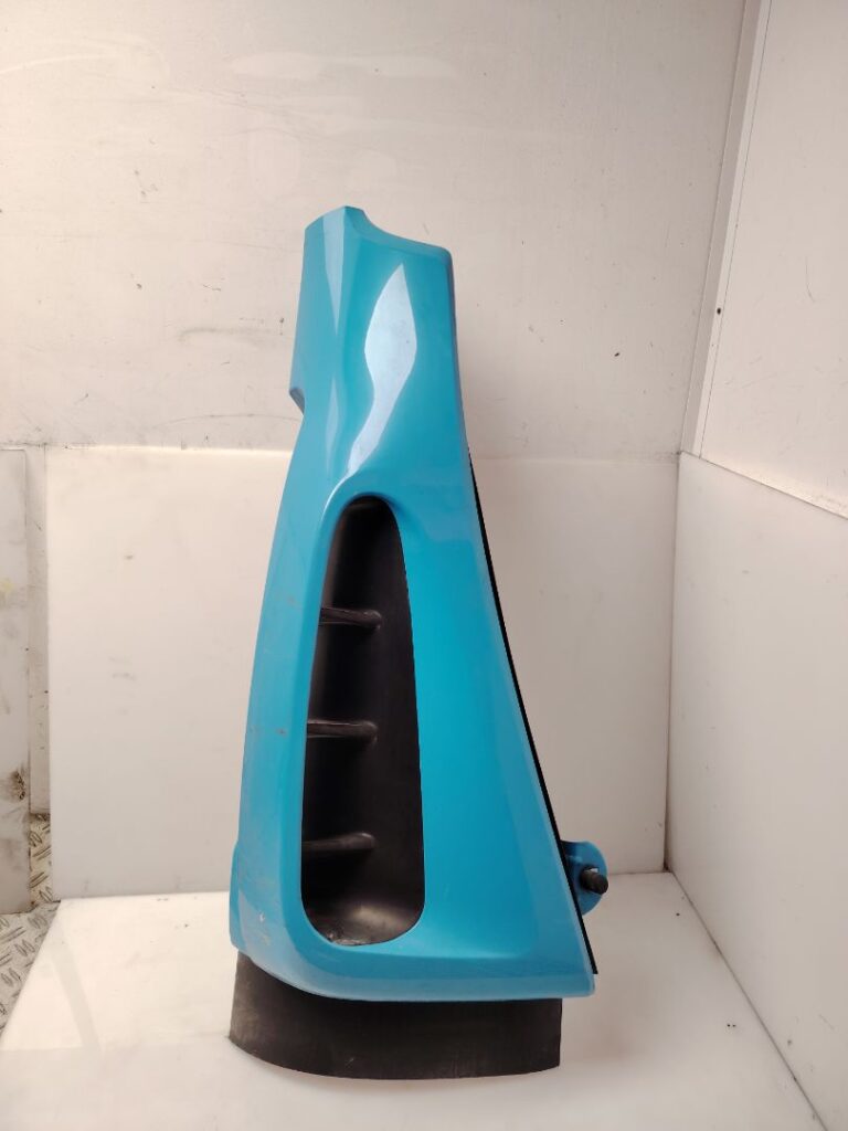 PUNTERA DELANTERA DERECHA DE PARAGOLPES 137292