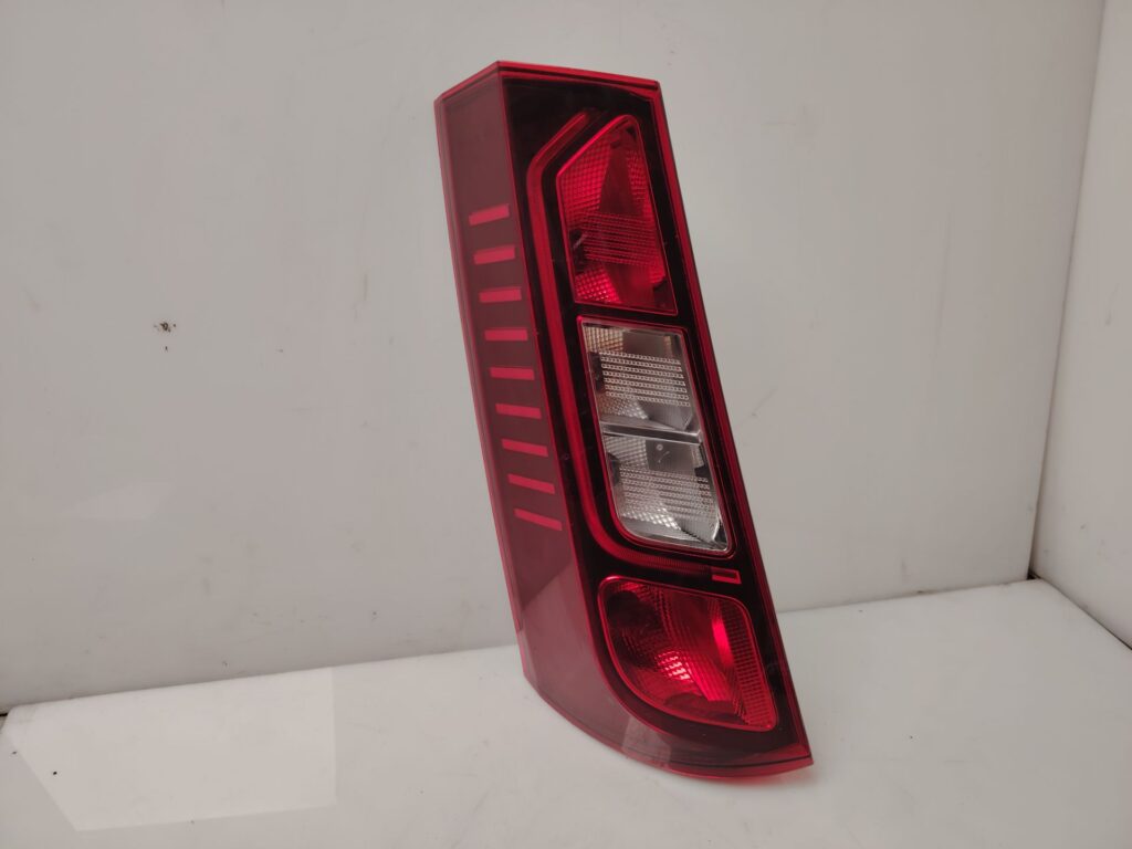 PILOTO TRASERO IZQUIERDO 138351