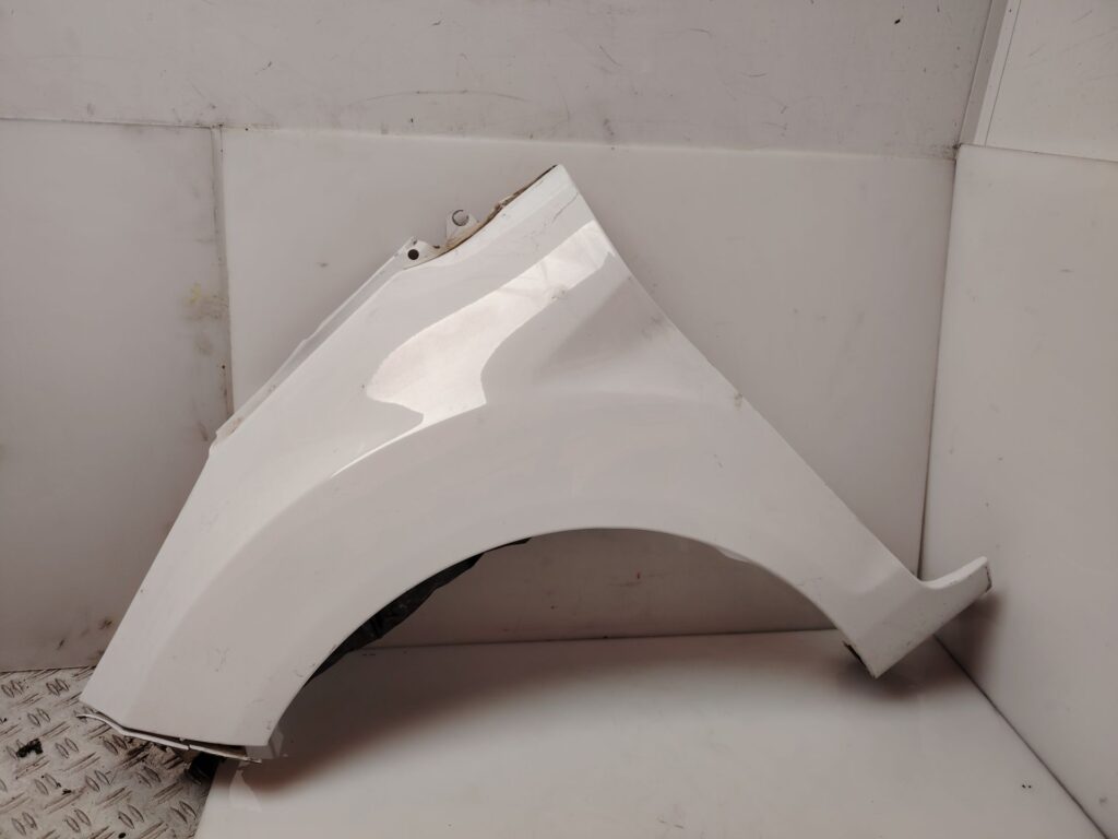 ALETA DELANTERA IZQUIERDA 137309