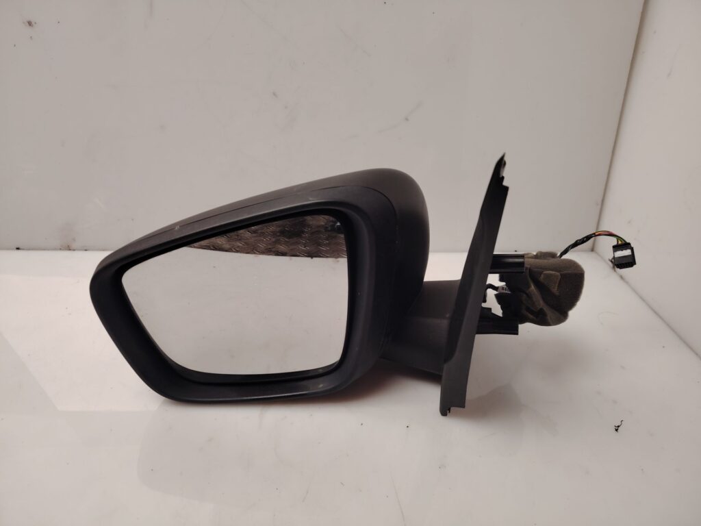 RETROVISOR IZQUIERDO 138111