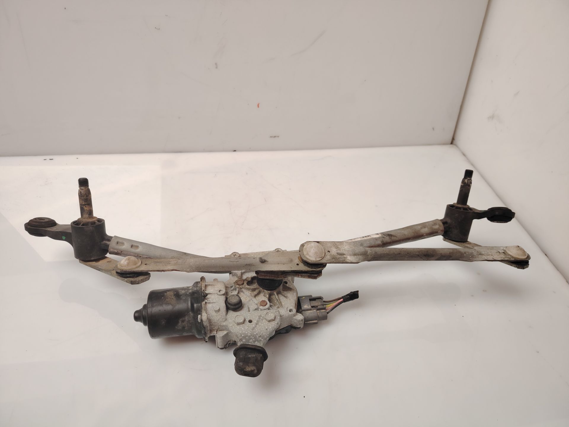 MOTOR LIMPIA DELANTERO 136787