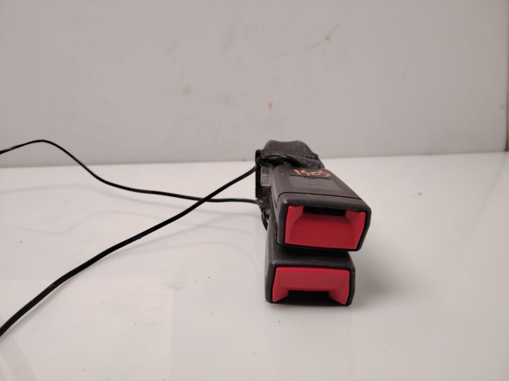 ENGANCHE CINTURON TRASERO IZQUIERDO 137530