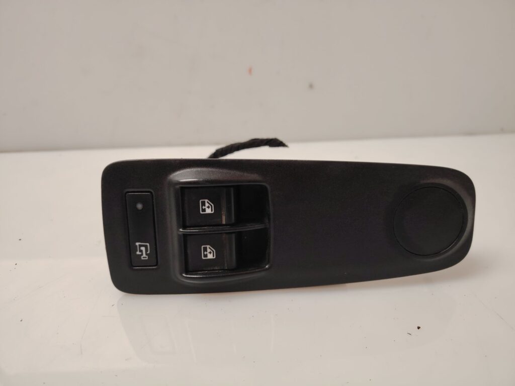 MANDO ELEVALUNAS DELANTERO IZQUIERDO 137824