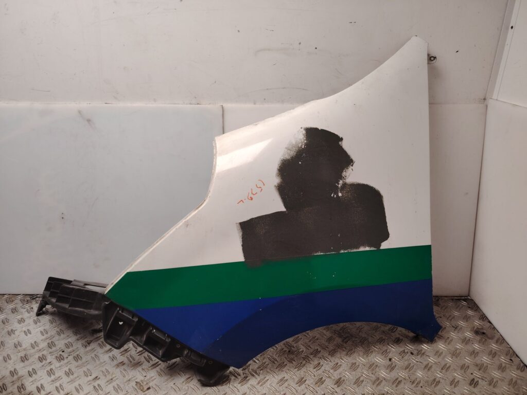 ALETA DELANTERA IZQUIERDA 137006