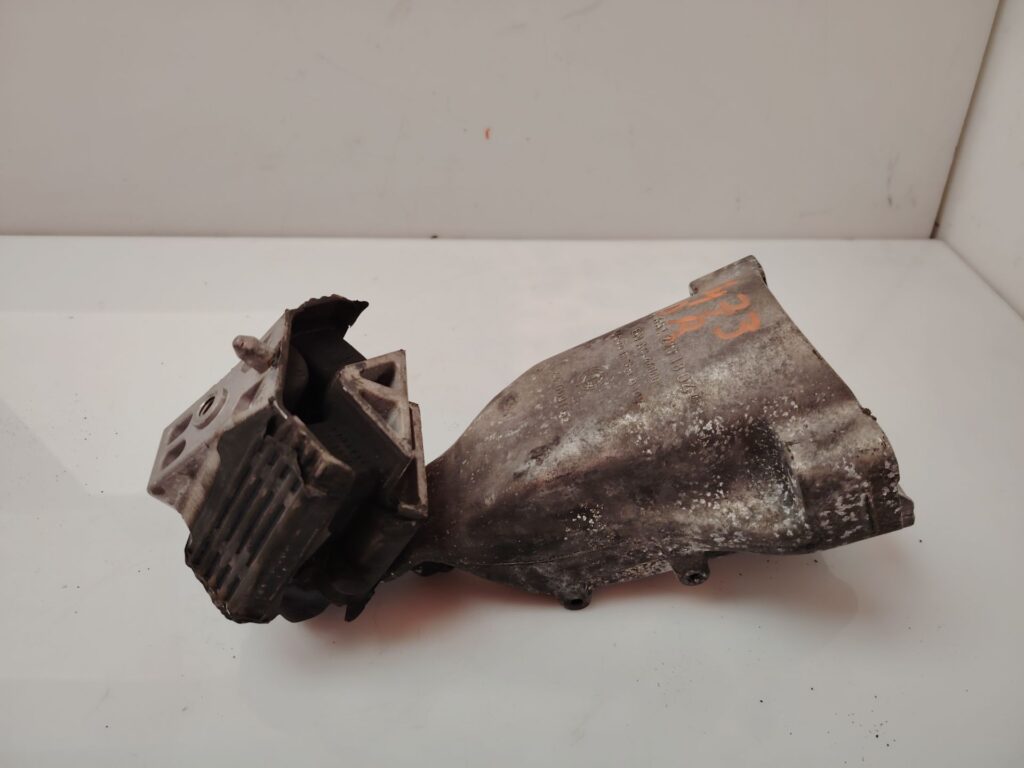 SOPORTE MOTOR 136631