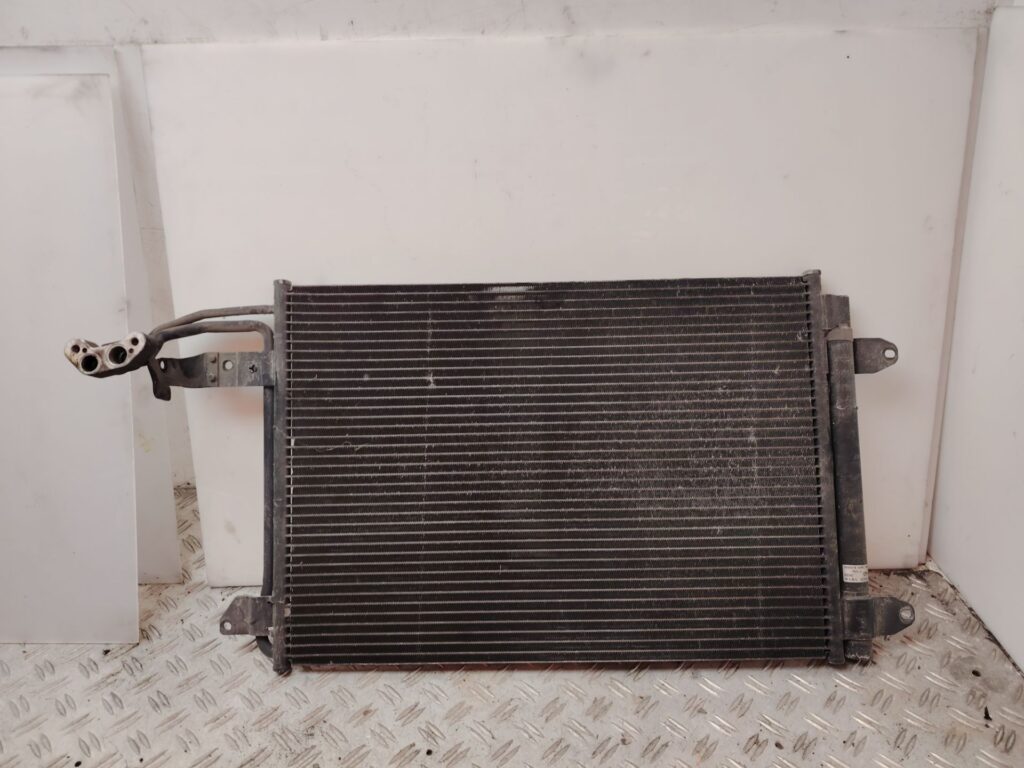 CONDENSADOR / RADIADOR AIRE ACONDICIONADO 137635