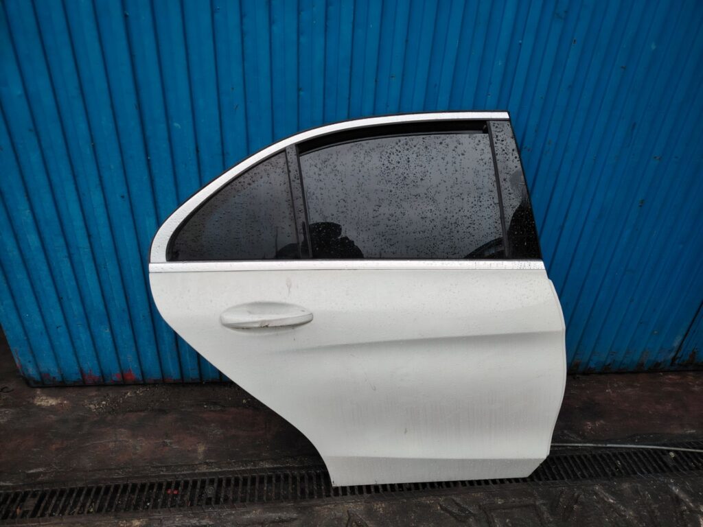 PUERTA TRASERA DERECHA 138767