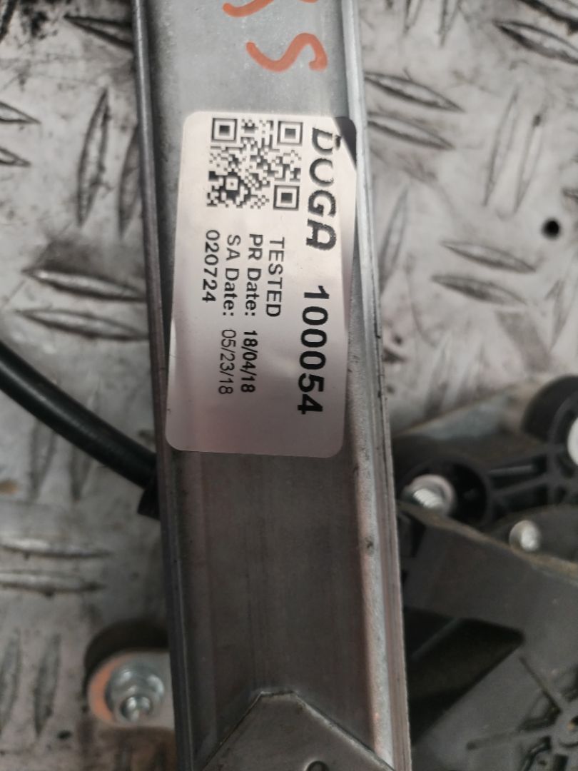 ELEVALUNAS TRASERO DERECHO 134253