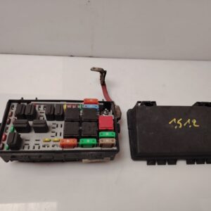 CAJA RELES / FUSIBLES 139414