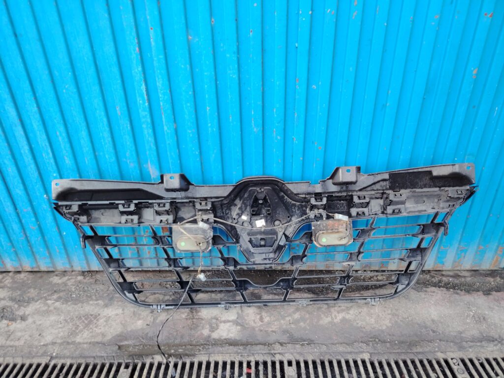 REJILLA DELANTERA 138855