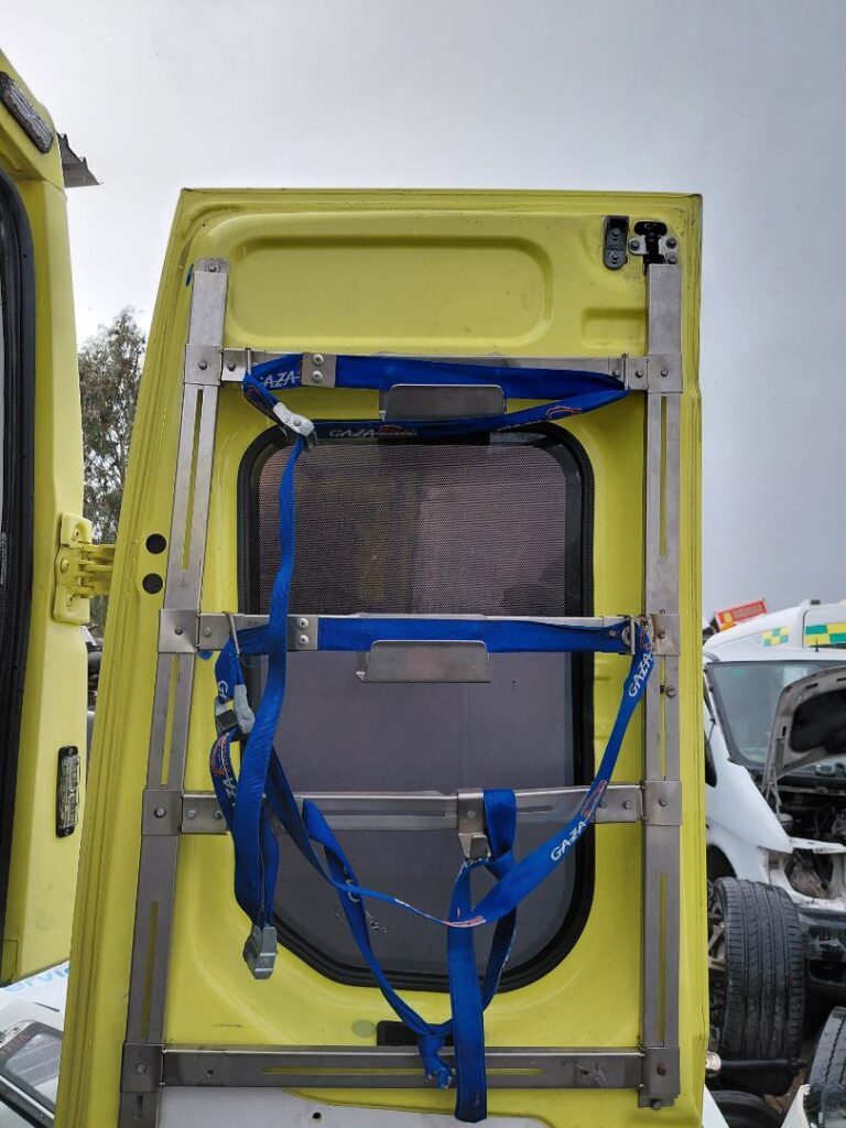 PUERTA TRASERA DERECHA 138910