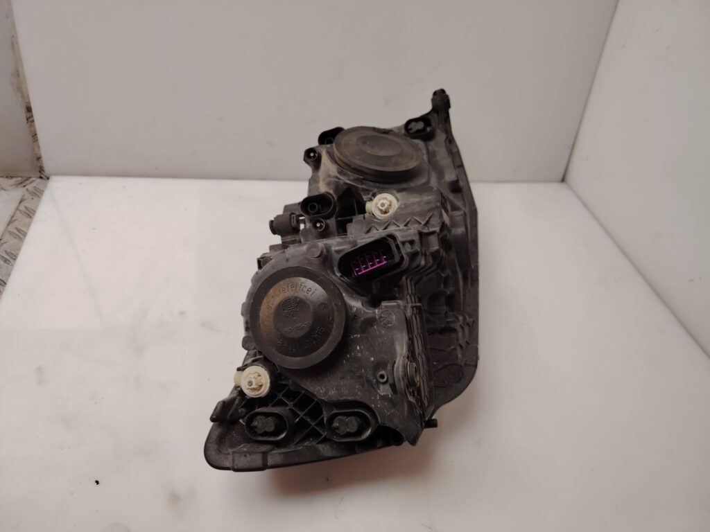 FARO IZQUIERDO 138864