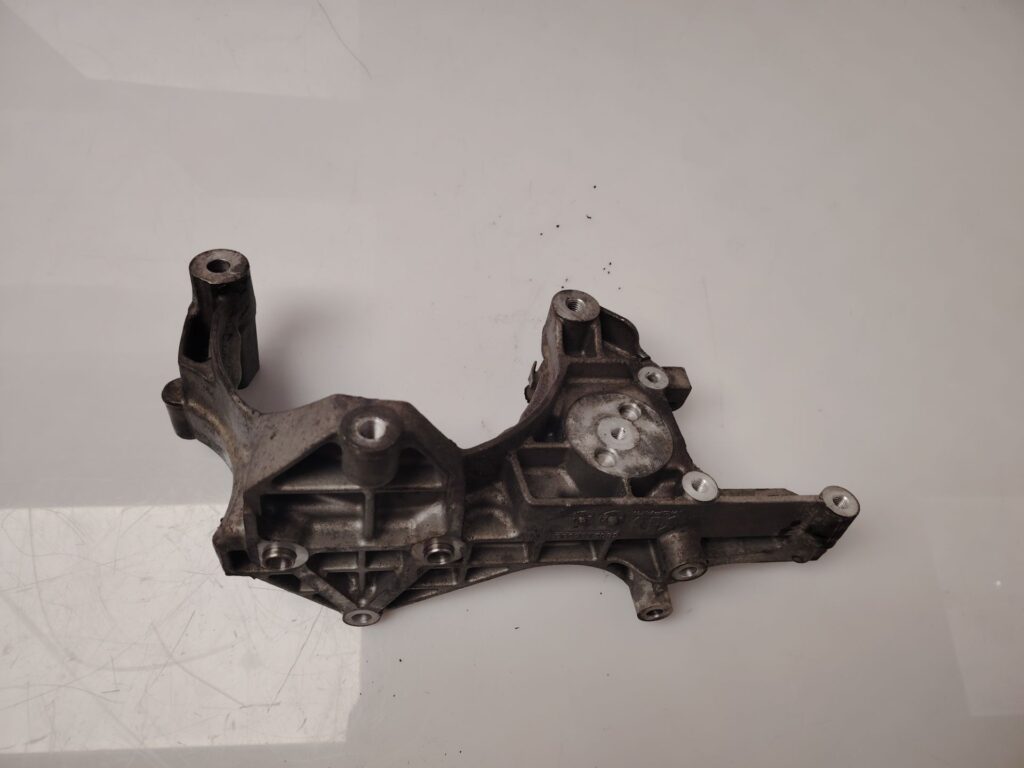 SOPORTE ALTERNADOR 139084