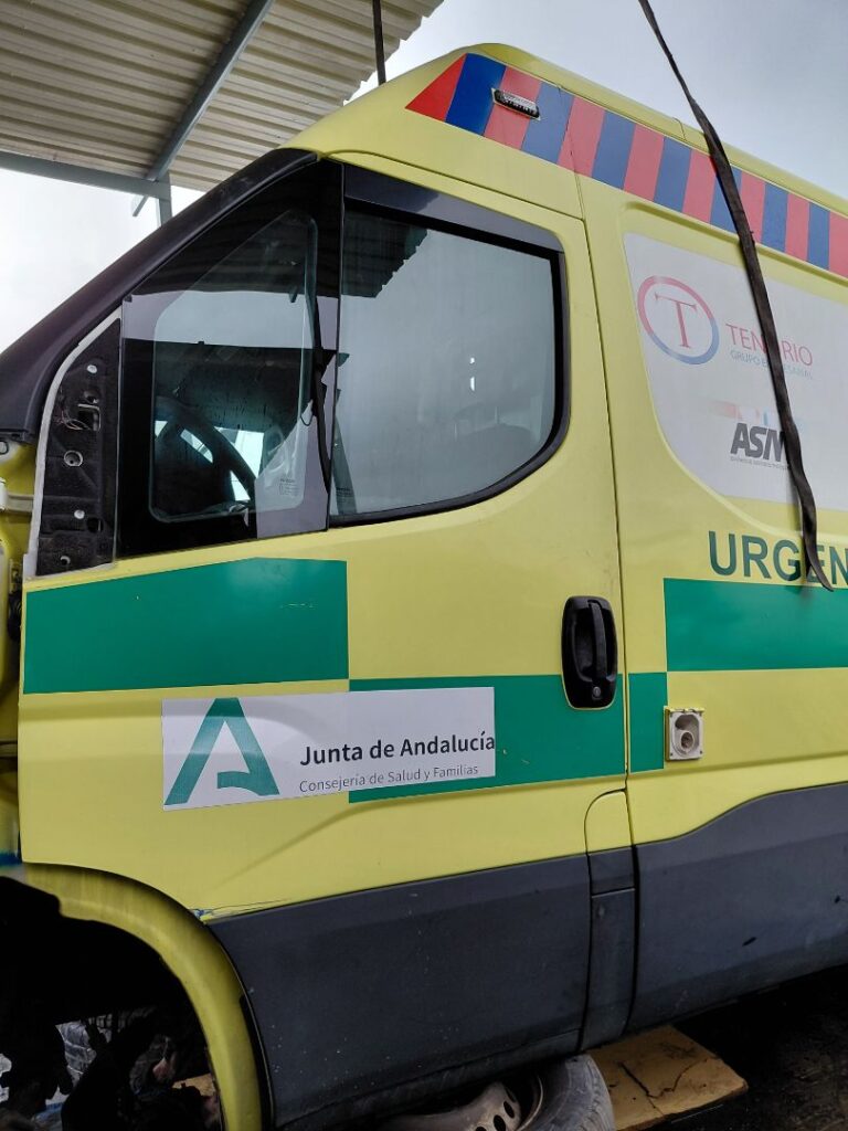 PUERTA DELANTERA IZQUIERDA 138909