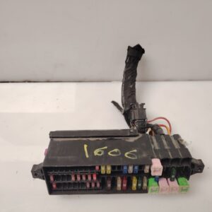 CAJA RELES / FUSIBLES 138471