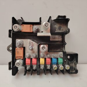 CAJA RELES / FUSIBLES 139264