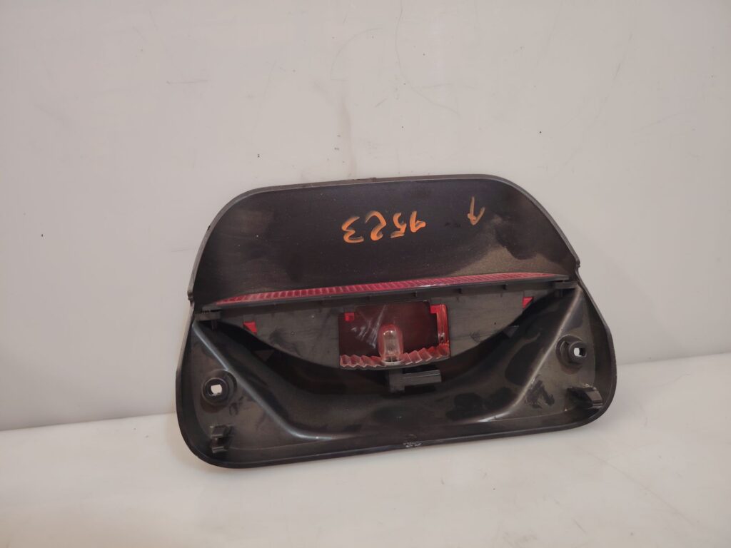 LUZ CENTRAL DE FRENO 139277