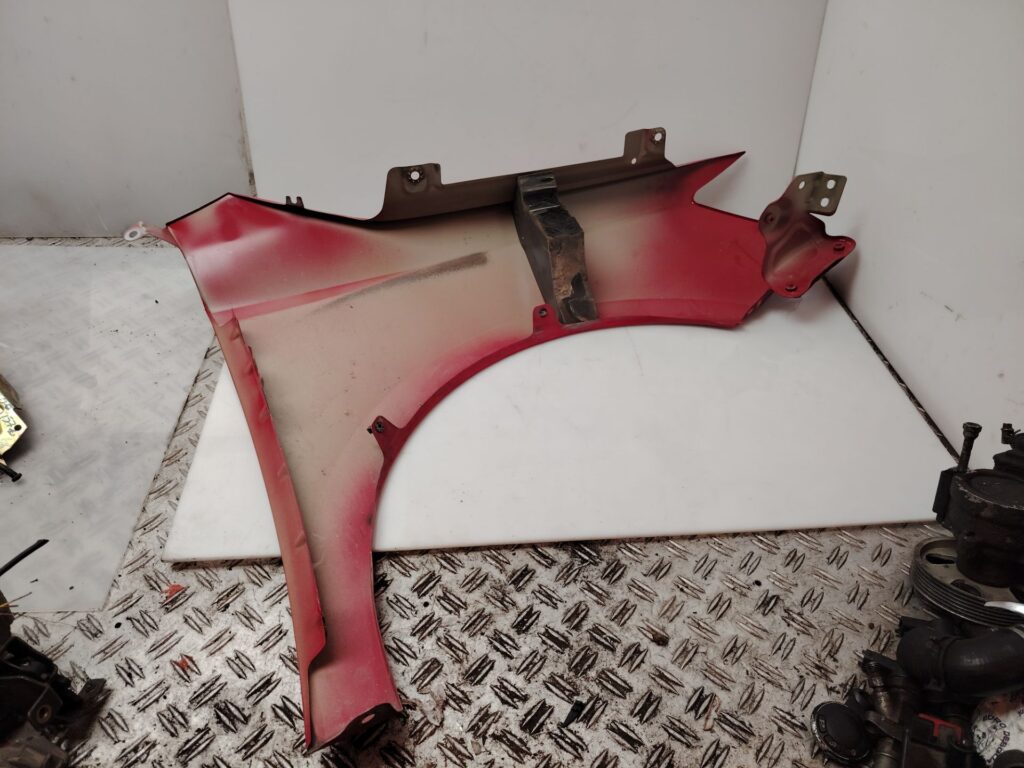 ALETA DELANTERA IZQUIERDA 138830