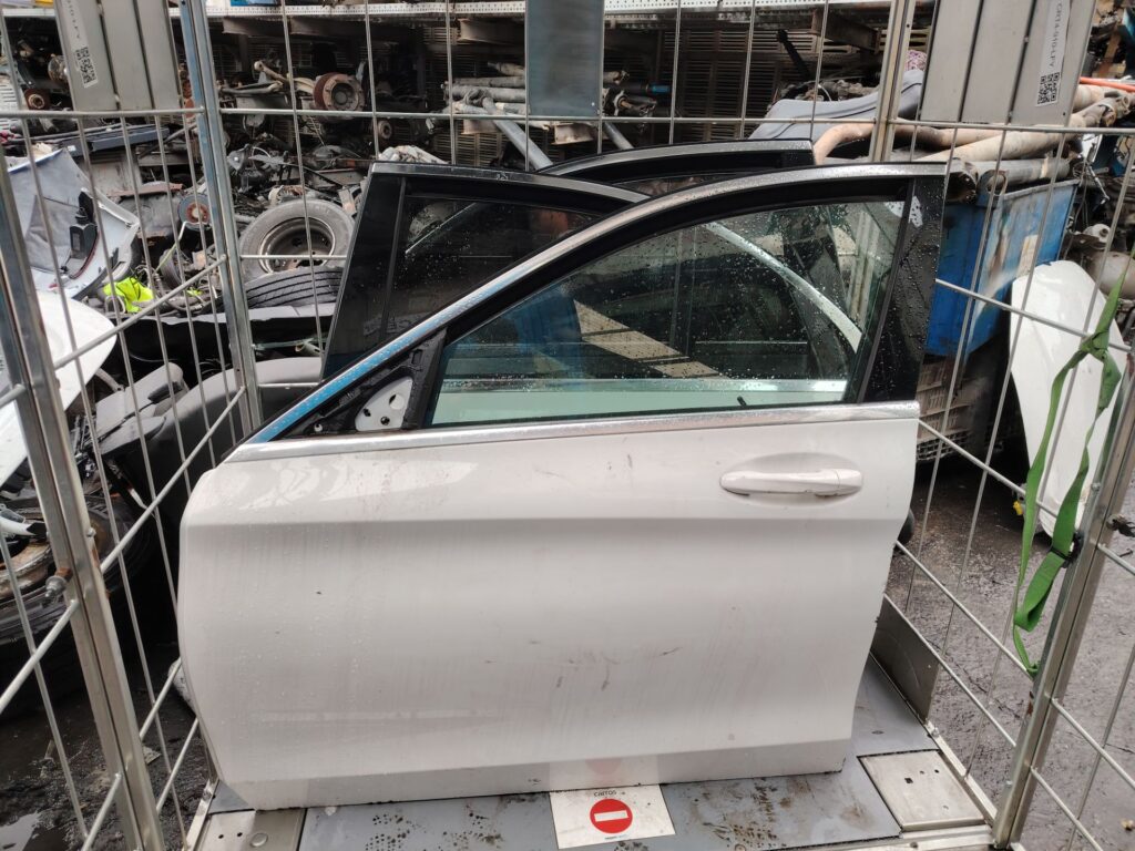 PUERTA DELANTERA IZQUIERDA 138769