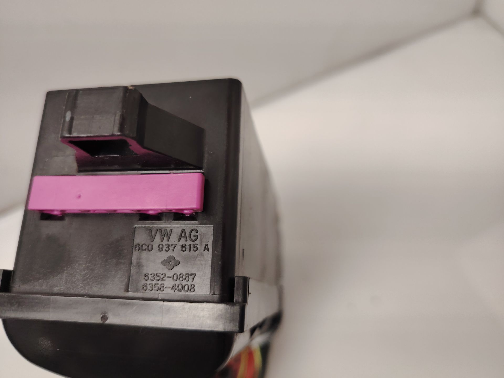 CAJA RELES / FUSIBLES 138471